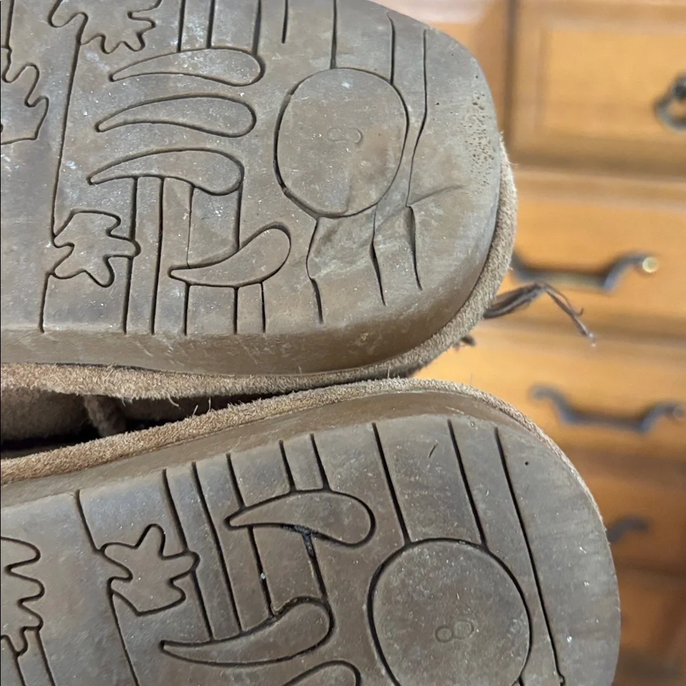 BearPaw warm stylish